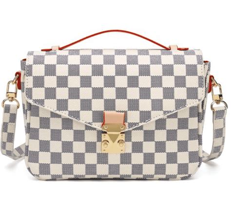 pochette metis look alike